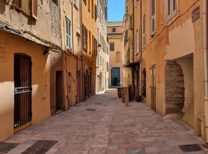 De Charme Dans La Citadelle Apartamento *